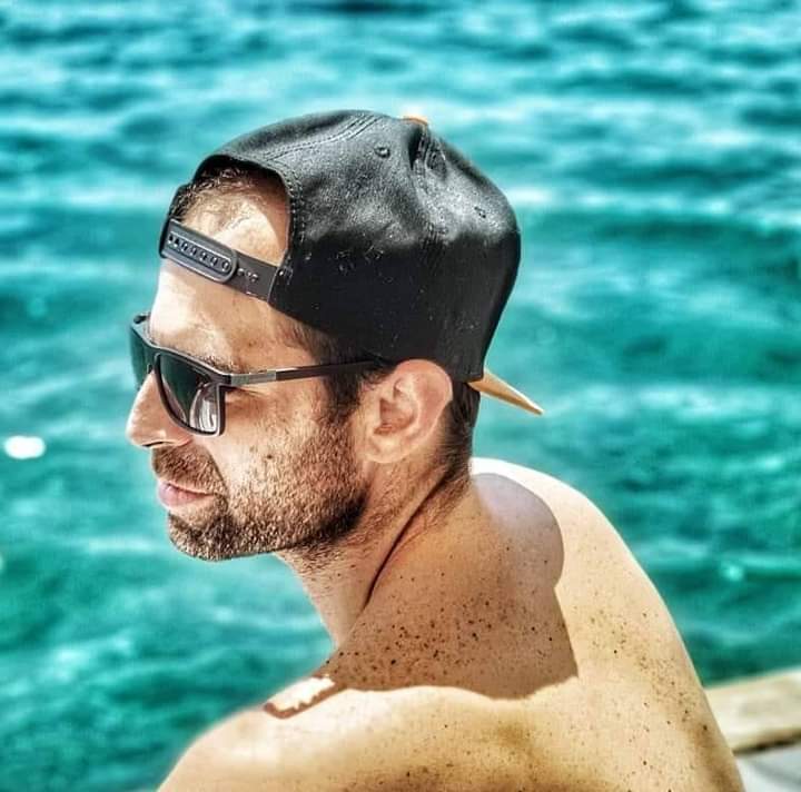 Perfil de Hanif